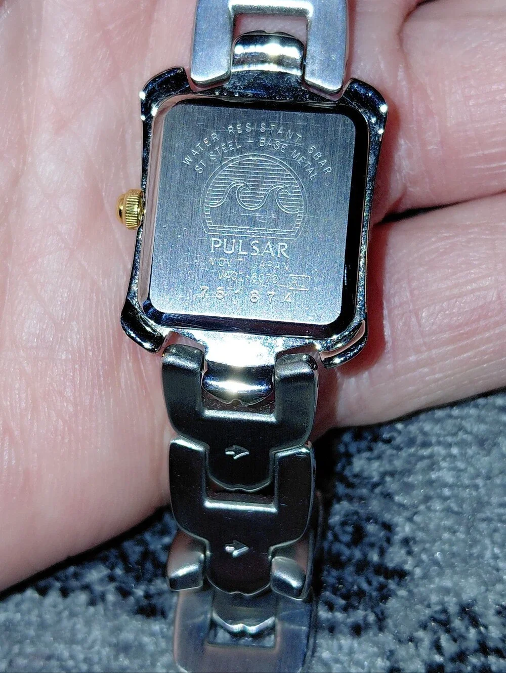 Vintage Pulsar Women’s Two Tone Tank Watch V401-6030 50M Y2K Retro Minimalist CC